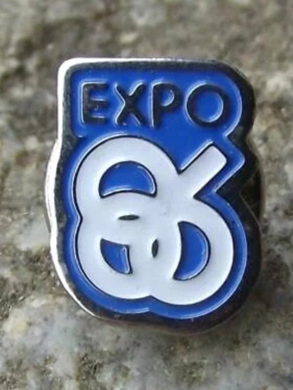 Rare 1986 EXPO 86 World Exposition Vancouver Worlds Fair Logo Pin Mint cond 1 in